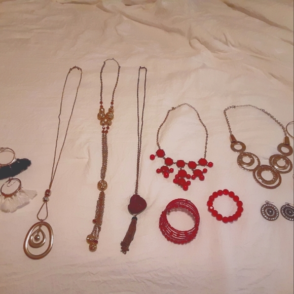 Gold Fashion Jewelry Lot - Picture 1 of 4